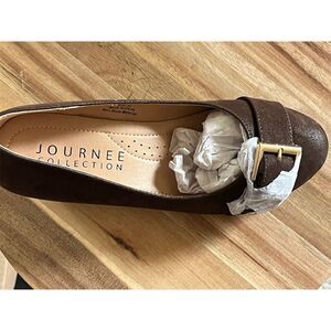 Journee Collection Women's Brown Wedge Heels Size 5.5 with Gold Buckle​